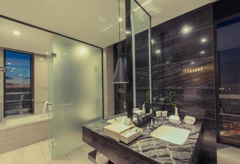 חדר דחוקס עם מיטת קינג, Pan Pacific Tianjin