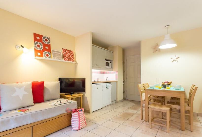 Апартаменты 1 Спальня Вид на Бассейн, Résidence Pierre & Vacances Les Dunes Du Médoc