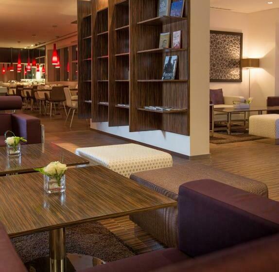 اتاق اجرایی با تخت بزرگ, Pullman Dubai Jumeirah Lakes Towers