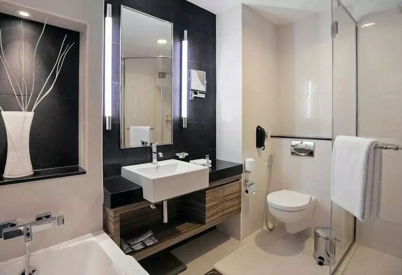 اتاق سوپریور, Pullman Dubai Jumeirah Lakes Towers