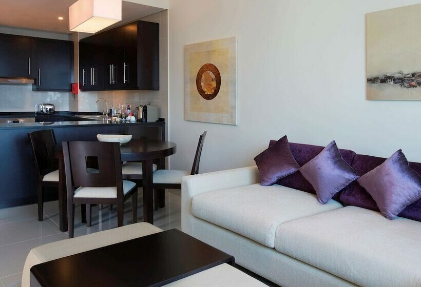 Апартаменты 2 Спальни, Pullman Dubai Jumeirah Lakes Towers