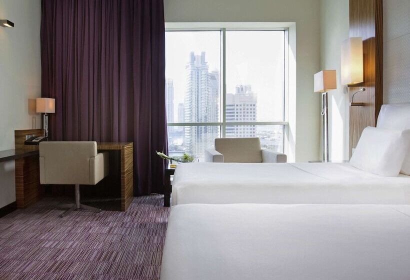 Президентский Люкс, Pullman Dubai Jumeirah Lakes Towers