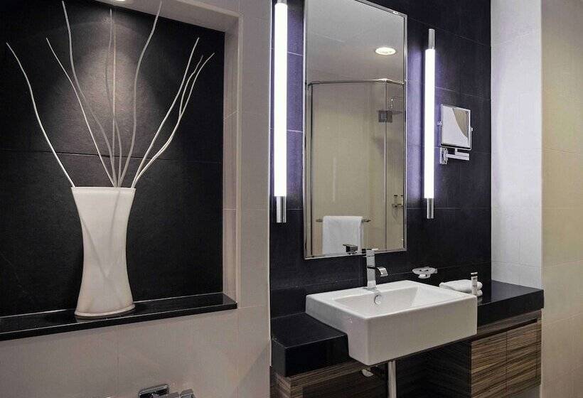 Апартаменты 1 Спальня, Pullman Dubai Jumeirah Lakes Towers