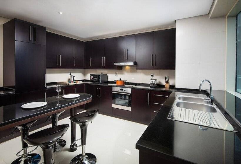 3 Bedroom Suite, Pullman Dubai Jumeirah Lakes Towers