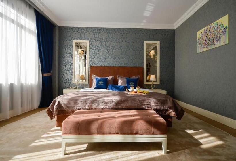 اتاق استاندارد, Royal Casino &