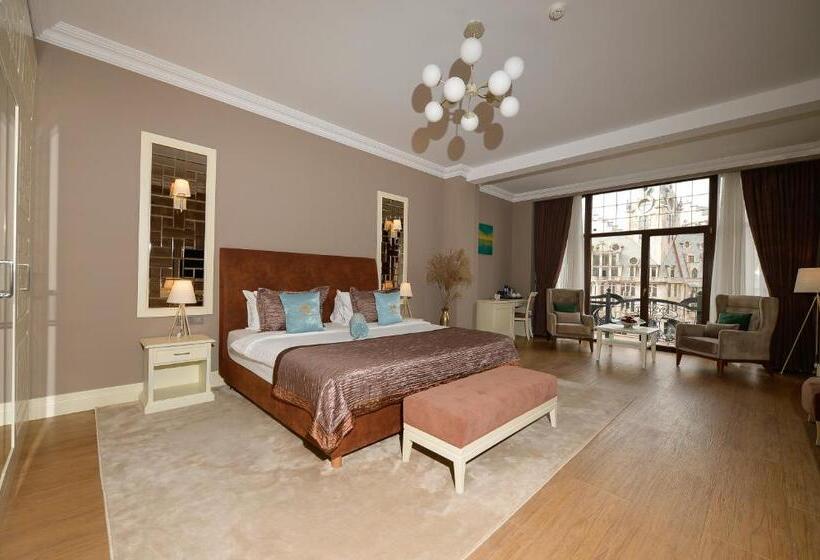 اتاق استاندارد با تخت بزرگ, Royal Casino &