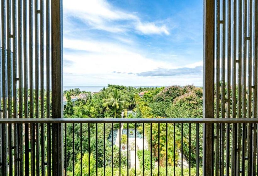 اتاق لوکس با بالکن و چشمانداز دریا, Salinda Resort Phu Quoc