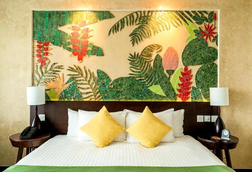 اتاق لوکس با بالکن و چشمانداز دریا, Salinda Resort Phu Quoc