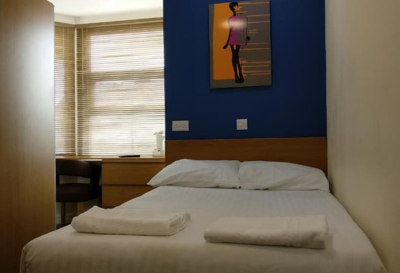 חדר סופריור, OYO Wave Crest