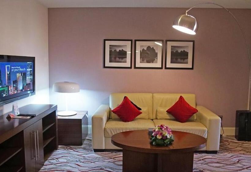 סוויטת ג'וניור מיטת קינג, Novotel Suites Riyadh Olaya