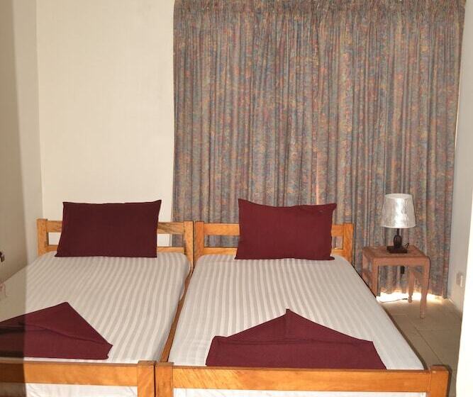 חדר סטנדרט, Pink Hostel