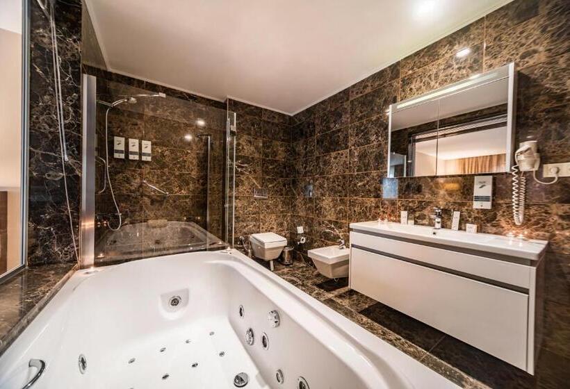 Deluxe Suite King Bed, Rox Hotel Istanbul