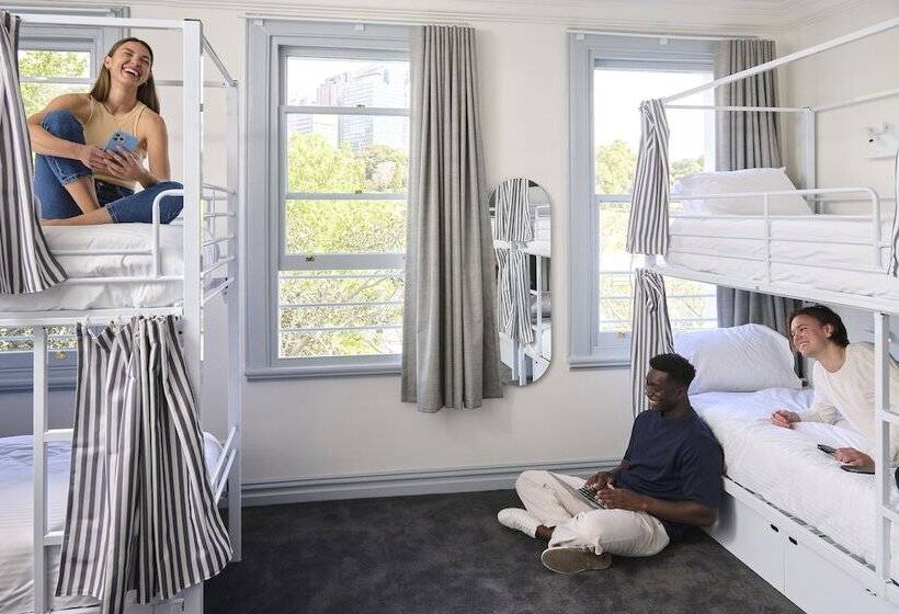 共用房间的床, The Pacific House Hostel