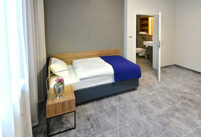 스탠다드 싱글 룸, Centrum