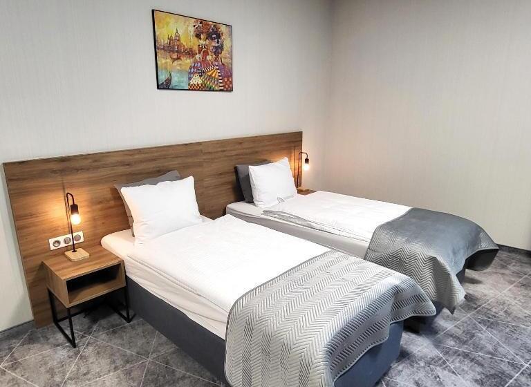 디럭스 룸, Centrum