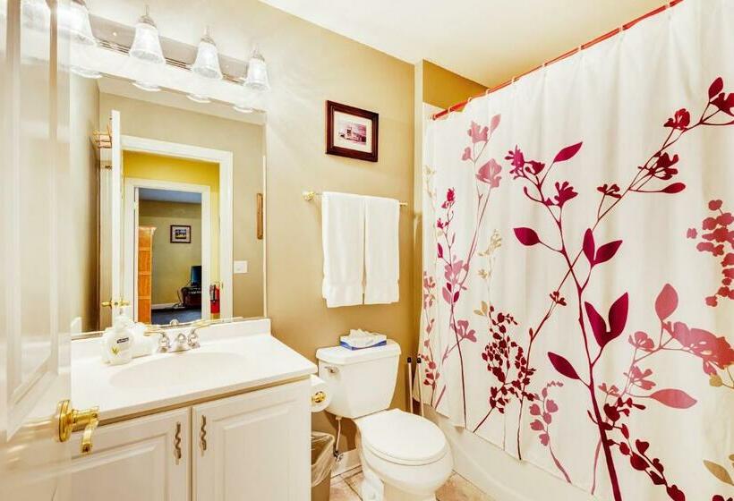 דירת שלושה חדרים, Beacon Court D