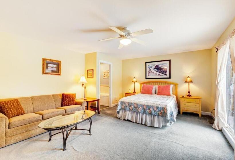 דירת שלושה חדרים, Beacon Court D