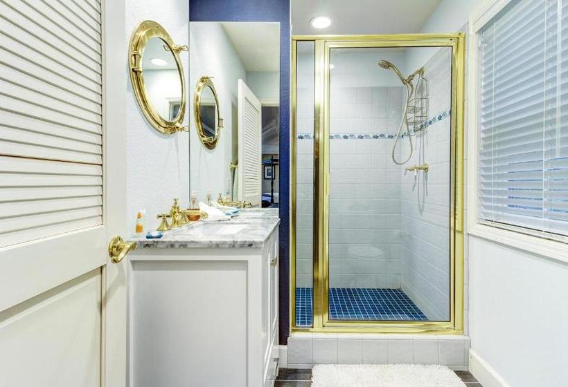 스탠다드 스튜디오, Bayside Cottage