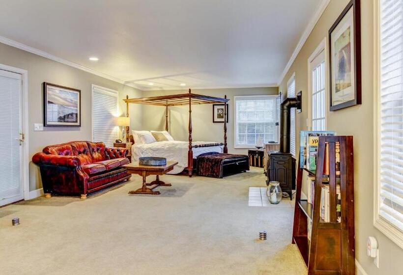 스탠다드 스튜디오, Bayside Cottage