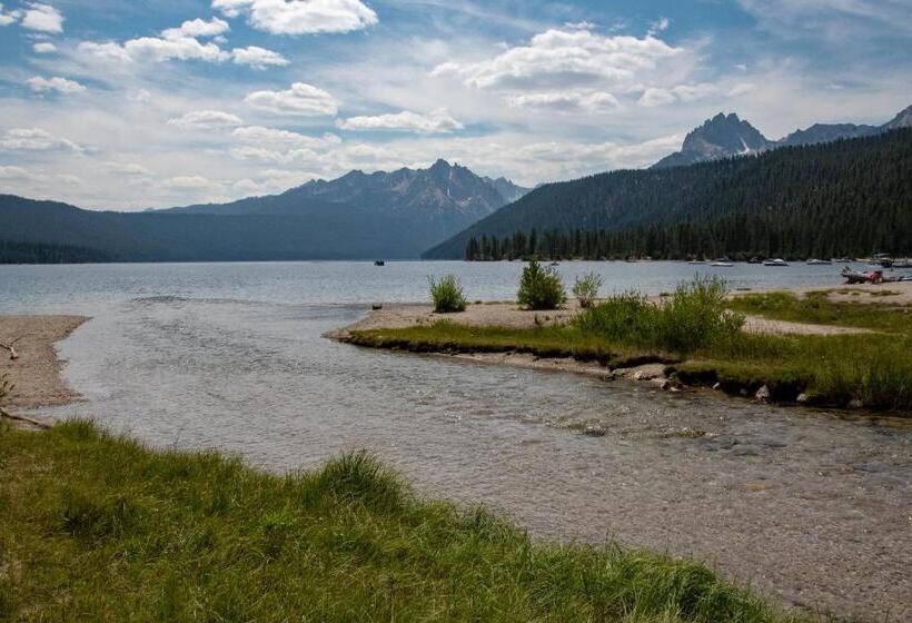 إستوديو قياسى, Sun Valley Atelier Studio  Serenade