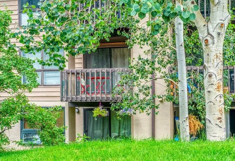 2ベッドルームアパートメント, Mountain Stream Condo