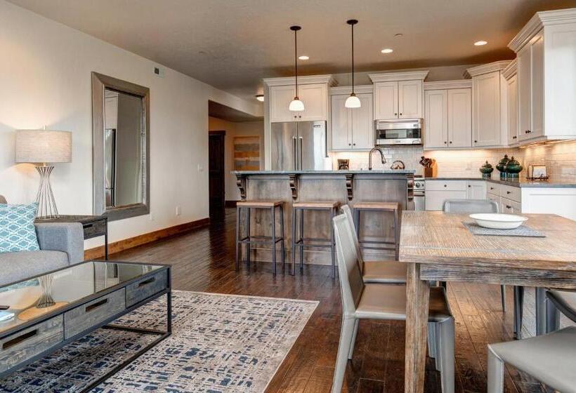 דירת שלושה חדרים, North Vista Haven Unit 101