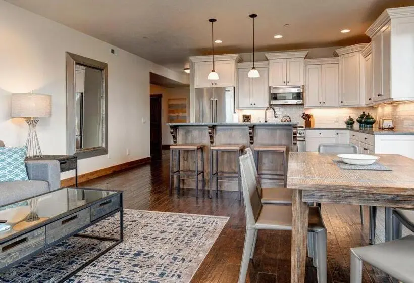 ３ベッドルームアパートメント, North Vista Haven Unit 101
