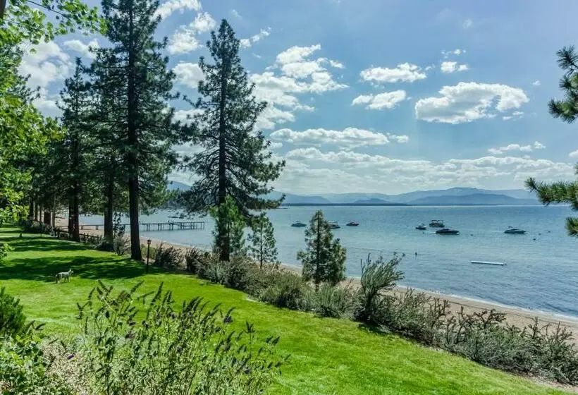 ３ベッドルームアパートメント, Our Lake House