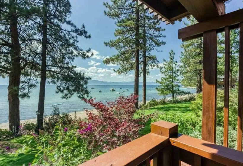 ３ベッドルームアパートメント, Our Lake House