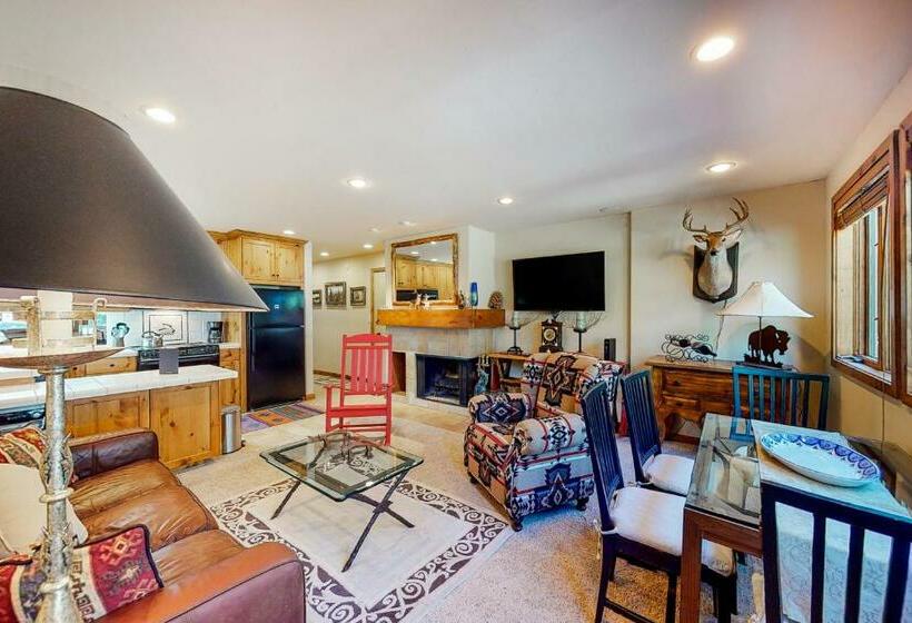 شقة غرفة واحدة, Warm Springs Wonder