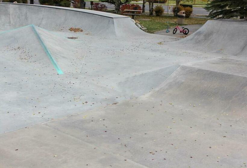 شقة غرفة واحدة, Warm Springs Wonder