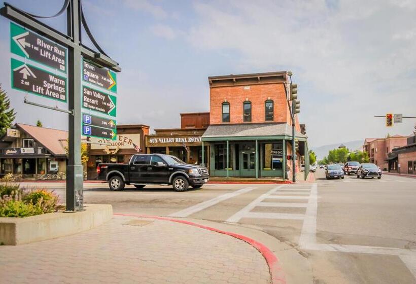 شقة غرفة واحدة, Warm Springs Wonder