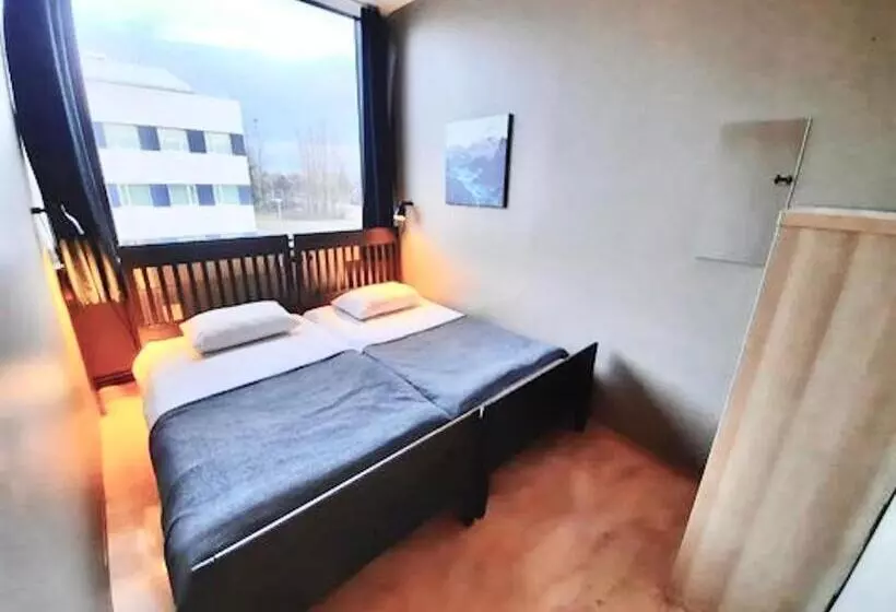اتاق استاندارد با سرویس بهداشتی مشترک, Bus Hostel Reykjavik   Reykjavik Terminal
