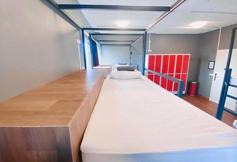 تختخواب در اتاق مشترک, Bus Hostel Reykjavik   Reykjavik Terminal