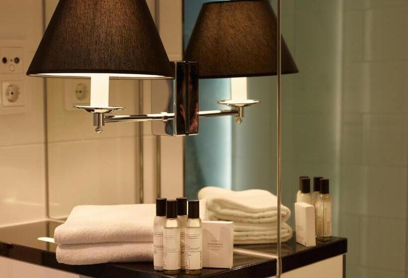 جناح, Arctic Light