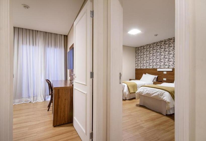 디럭스 패밀리 룸, Chateau