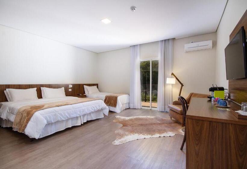 스탠다드 트리플 룸, Chateau