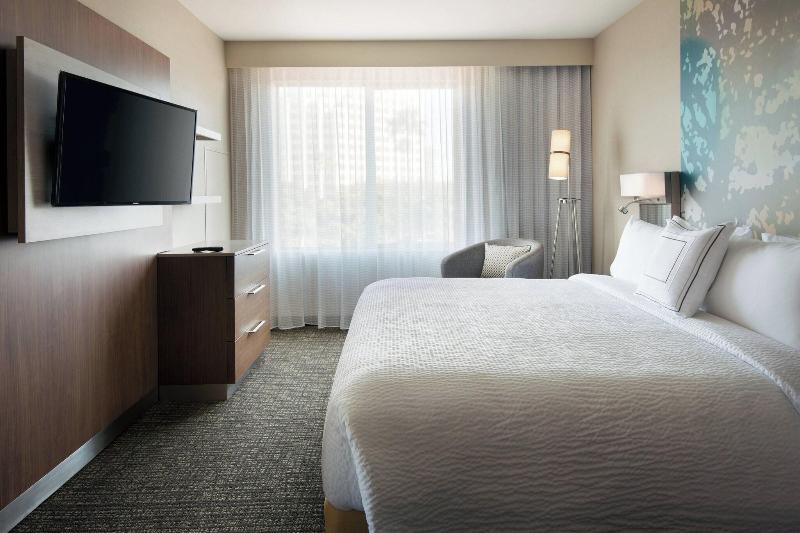 스위트 킹사이즈 침대, Courtyard By Marriott Irvine Spectrum
