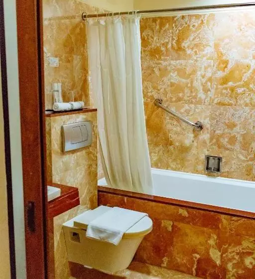 Executive Suite, Crown Regency Beach Resort