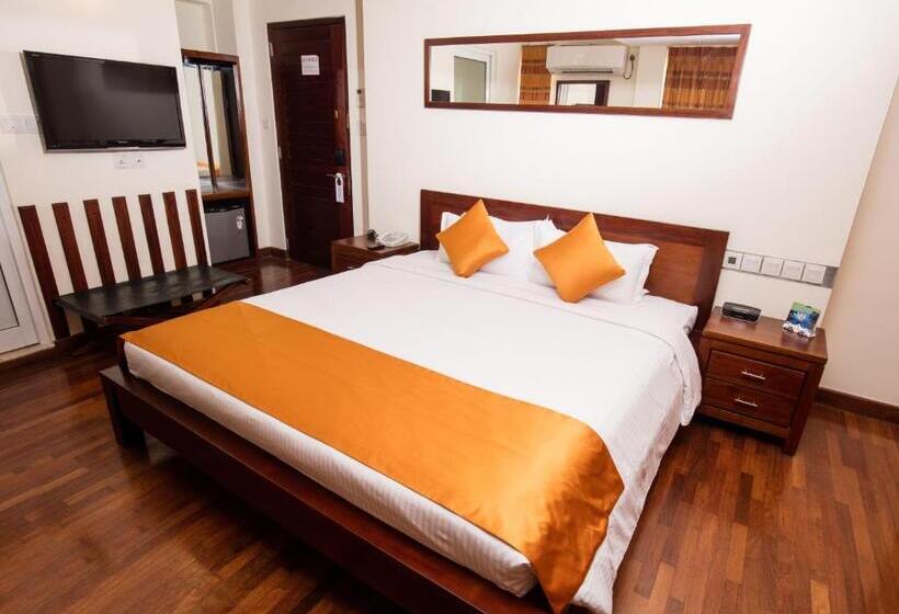 디럭스 룸 킹사이즈 침대, Gsh Colombo