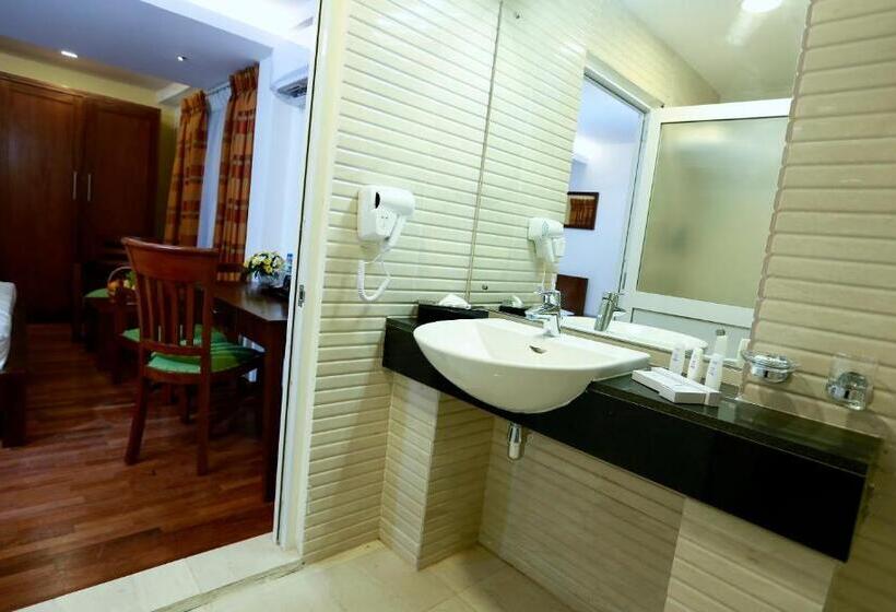 디럭스 룸 킹사이즈 침대, Gsh Colombo