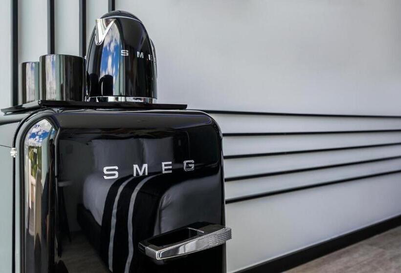 اتاق استاندارد, Hf Fenix Music