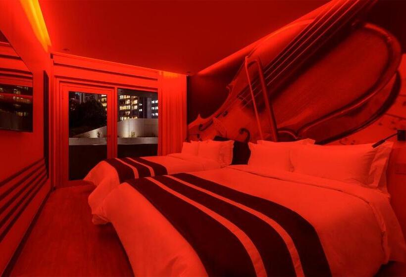 اتاق استاندارد پلاس, Hf Fenix Music