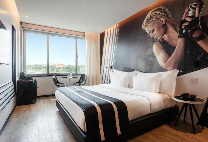 اتاق استاندارد با تخت بزرگ, Hf Fenix Music