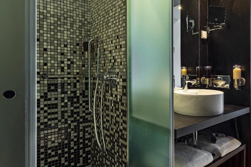 اتاق استاندارد با تخت بزرگ, Hf Fenix Music