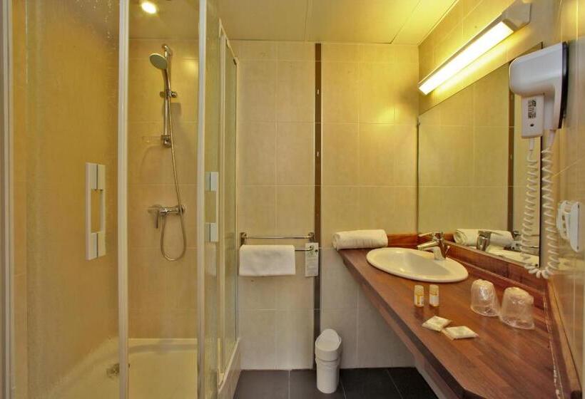 חדר סופריור, Hôtel Le Madrigal