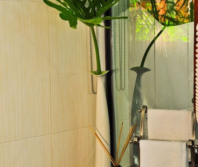 ویلای 3 خوابه, Infinity Resort