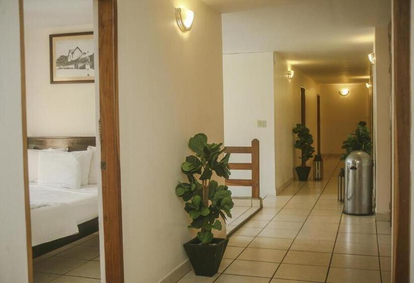 标准间, La Estación