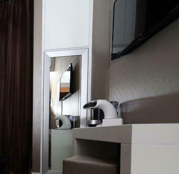 اتاق استاندارد سه نفره, Piccolo Di Piazza Di Spagna Suites