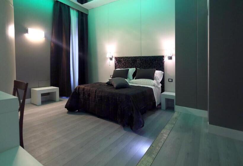 اتاق استاندارد سه نفره, Piccolo Di Piazza Di Spagna Suites